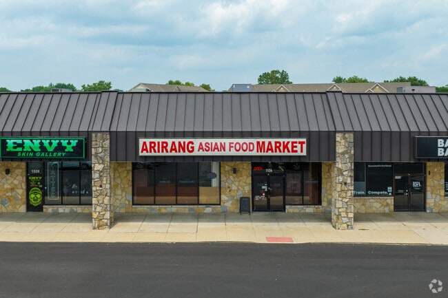 Residents can shop for authentic Asian groceries at Arirang Asian Food Market in Linworth Village.