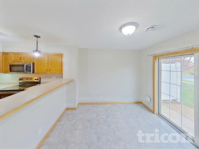 13758 Flay Ave N, Hugo, MN 55038 - photo 5