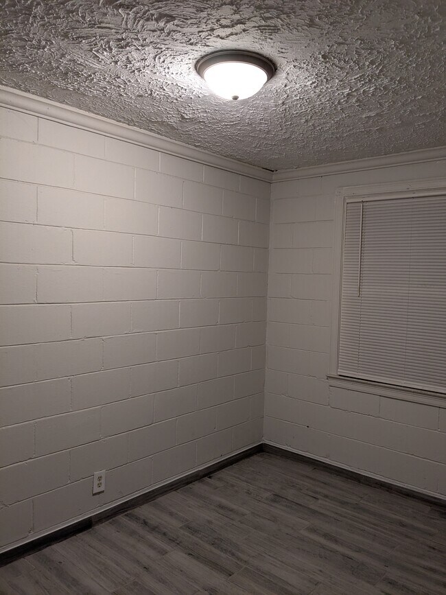 2945 Schofield Ave, Indianapolis, IN 46218 - photo 5