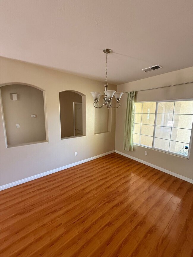 11008 Snowcreek Falls Ave, Bakersfield, CA 93312 - photo 4