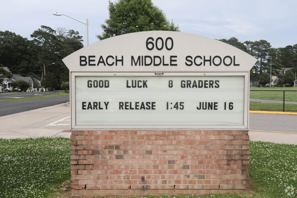 Virginia Beach Middle School signage.