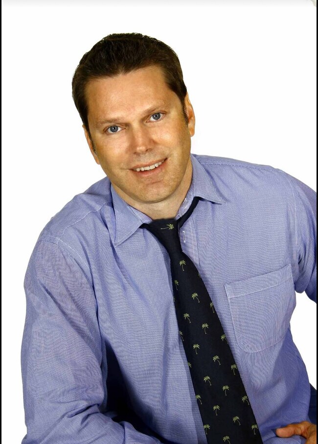 Agent Photo