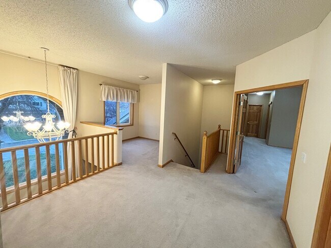 15014 Valley View Place, Savage, MN 55378 - photo 5