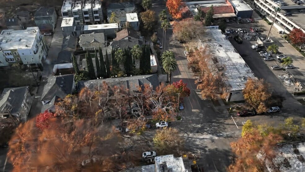 1900 6th St, Sacramento, CA 95811 - photo 2