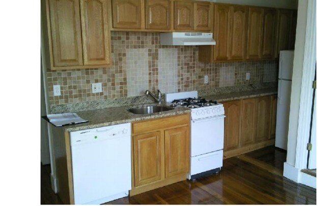 210 Hemenway St unit 18, Boston, MA 02115 - photo 6