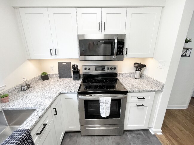 6 W 51st St, Savannah, GA 31405 - photo 6