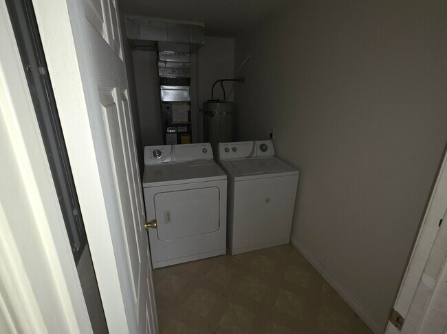 166 College St S, Monmouth, OR 97361 - photo 5