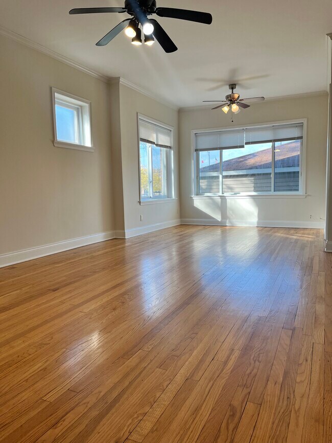 3145 N Lamon Ave unit 1, Chicago, IL 60641 - photo 4