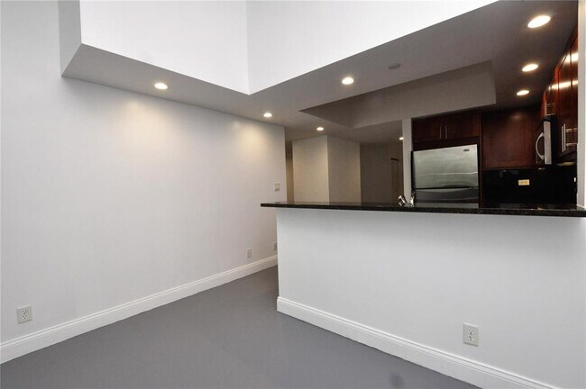 101 E Flagler St unit 201, Miami, FL 33131 - photo 4