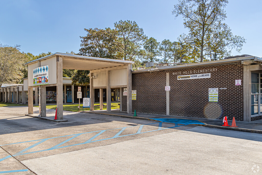 White Hills Elementary School serves families in Baker.