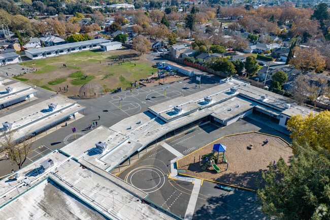 Your kids will enjoy learning in the inspiring atmosphere of Highland Elementary.