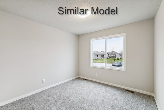 18004 Alpine Dr, Clive, IA 50325 - photo 6