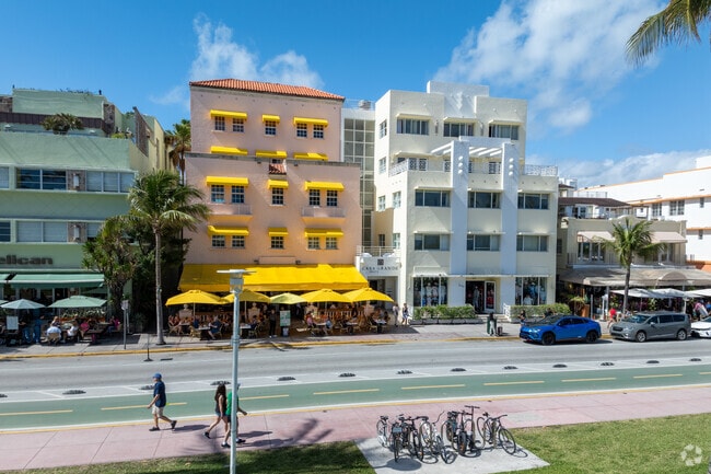 Hotels and residential apartment buildings neighbor each other in Lummus Park.