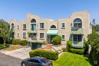 22415 Del Valle St, Woodland Hills, CA 91364