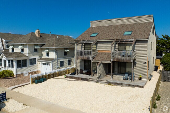 The perfect home starts in Lavallette’s cozy townhomes.