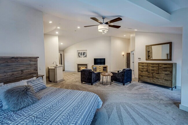 50 N River Rd unit ID1018141P, Snowmass, CO 81654 - photo 2