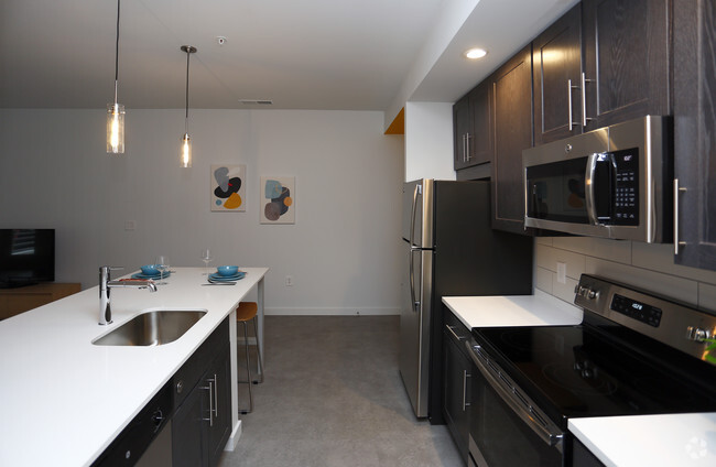 Kitchen/1BR, 1BA - 834 SF
