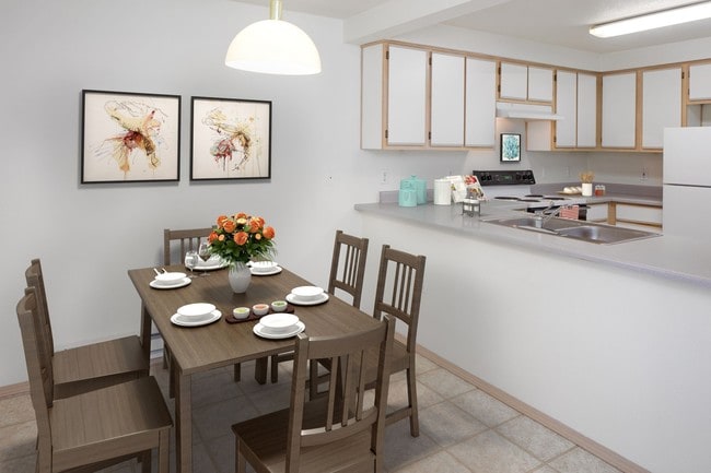 Parkside Apartments, Eugene, OR 97402 - photo 3