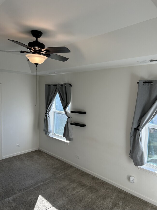 226 Wild Meadow Ln, Woodstock, IL 60098 - photo 4