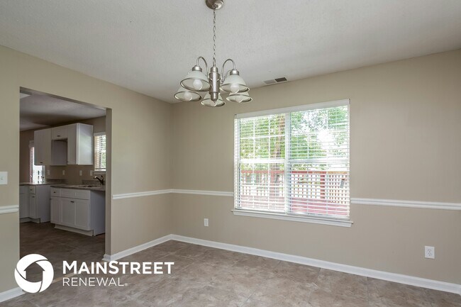 6129 Pomerania Trail, Stone Mountain, GA 30087 - photo 6