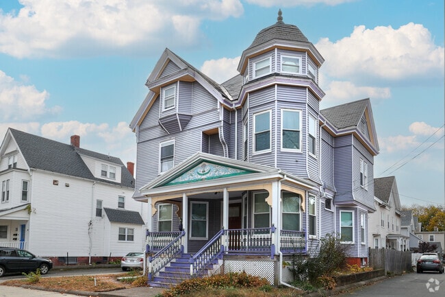 This Victorian is a showstopper as in reaches up to the Edgeworth skyline.