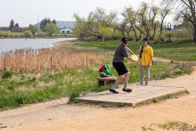 The Palmer Lake neighborhood as a disc golf course features 18 holes with great views.