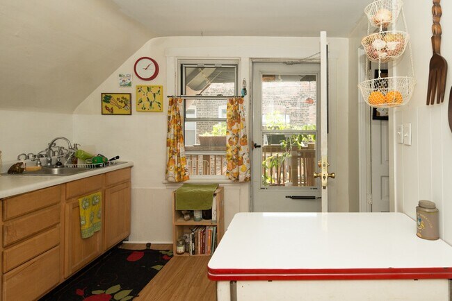 2015 W Iowa St unit G03C, Chicago, IL 60622 - photo 4