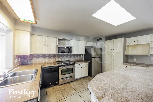 17834 N 33rd Dr, Phoenix, AZ 85053 - photo 6