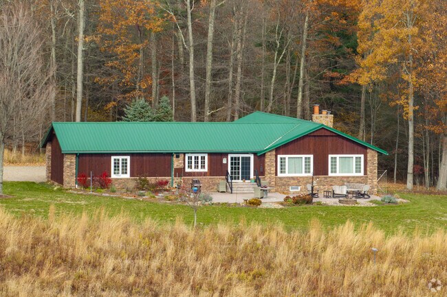 Ranch homes on secluded lots are one of many options in Mount Pleasant Columbia.