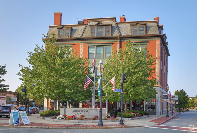 Stoneham Square is located in the heart of Nobility Hill.