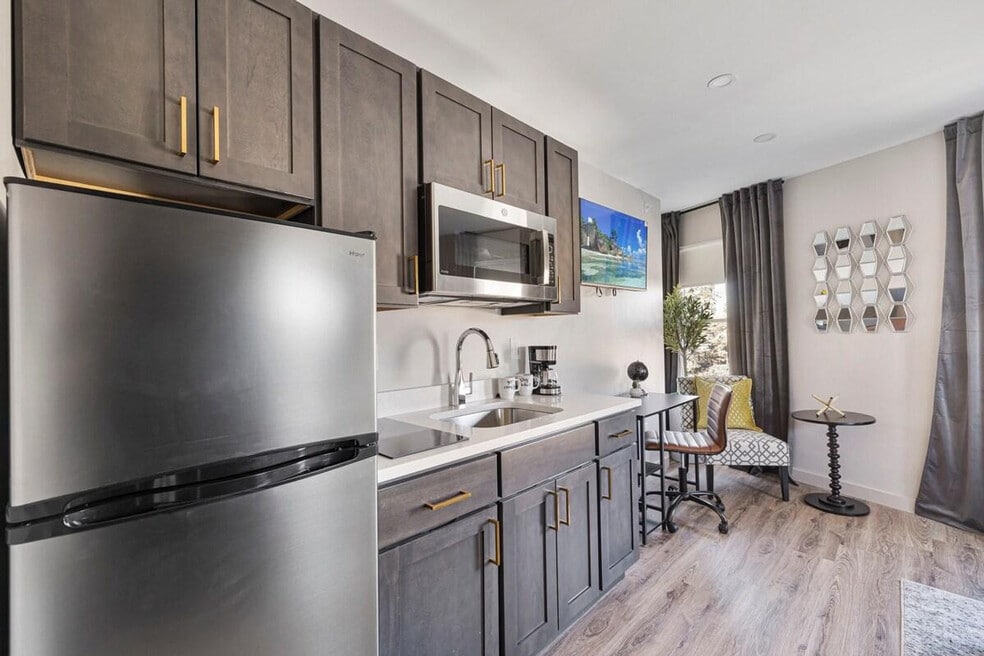 98 Cottage St unit ID1056800P, Middletown, NY 10940 - photo 1