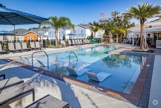 1201 Cleveland Ave, Wildwood, FL 34785