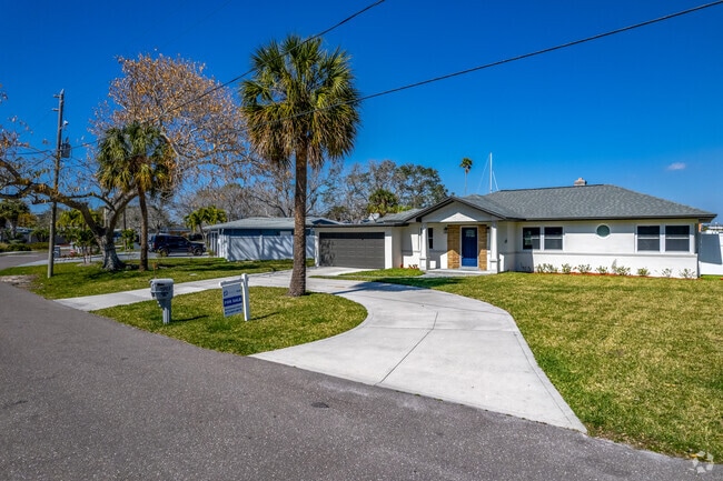 Ranch-style homes are the most common house type in Redington Beach.