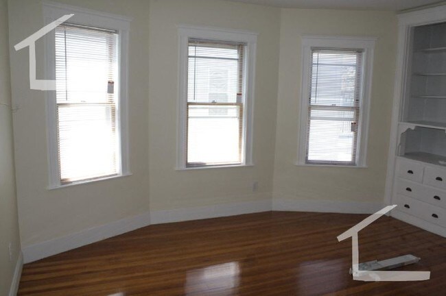 47 Easton St unit 2, Allston, MA 02134 - photo 6