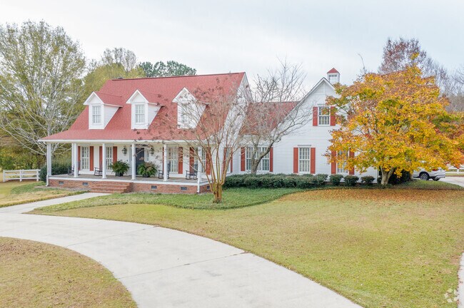 Some homes in Gaston have large front porches.
