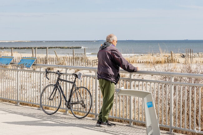 Edgemere is within walking distance of the beach.