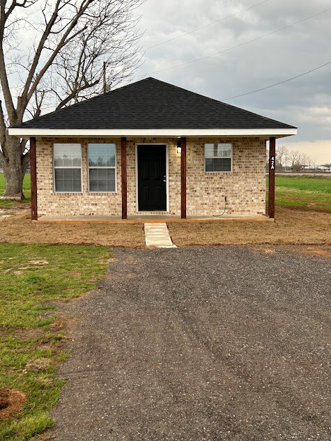 42 Chapman Rd, Atmore, AL 36502