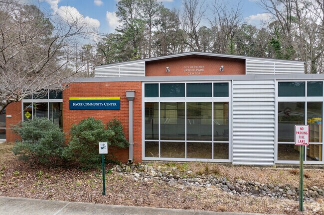 The Jaycee Community Center is located just outside Sunset Hills.