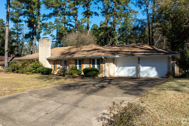Ranch style homes are one of the many homes styles located in Nacogdoches.