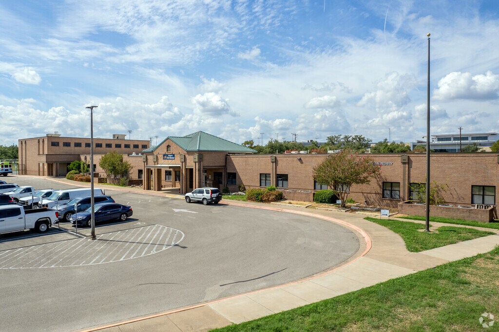 Dell Pickett Elementary School, Rankings & Reviews