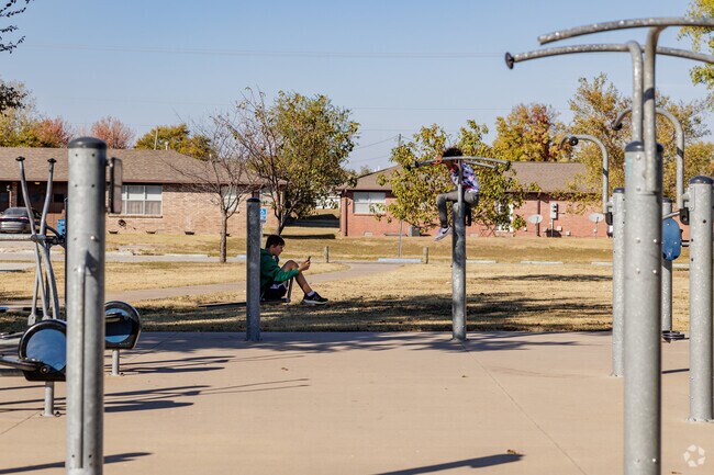 Parr Hill Park has an exercise area with installed equipment.