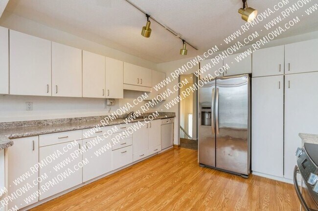 2722 Park Ave, Des Moines, IA 50321 - photo 5