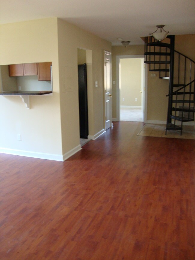 750 Barnaby St SE unit 202, Washington, DC 20032 - photo 4