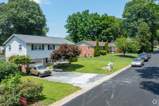 Single-family styles built in the 1940s through 1960s include ranches and split levels.