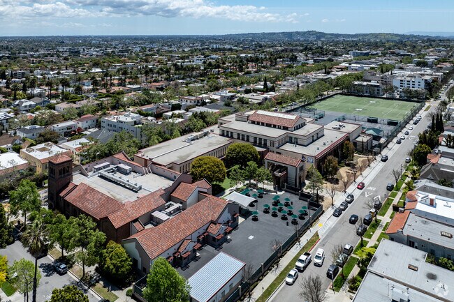 At Beverly Vista Elementary, 75% of students scored at or above that level for reading.