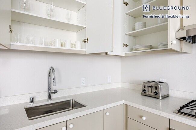 200 Mesnager St unit FL4-ID1244, Los Angeles, CA 90012 - photo 6