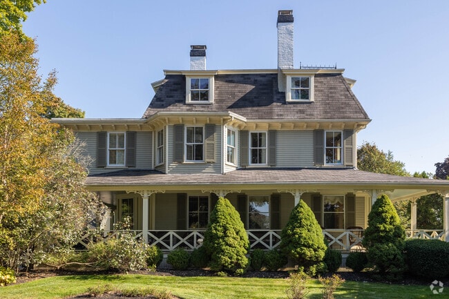 Larger homes and mansions are a notable feature of Nahant’s residential areas.