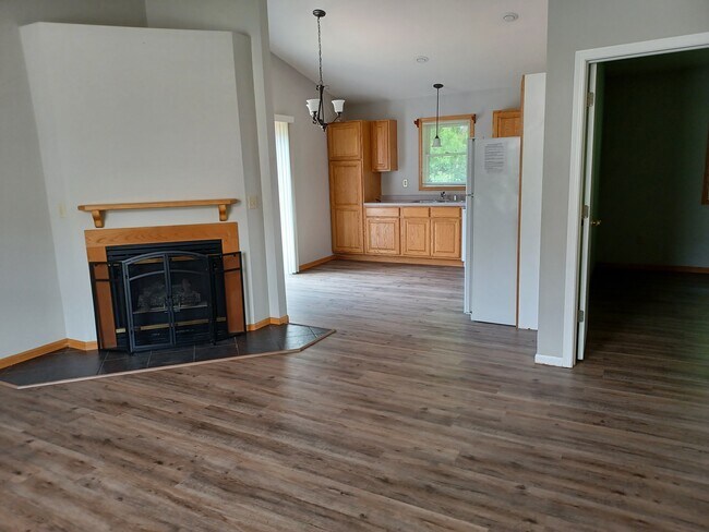 130 Rhyme St, West Salem, WI 54669 - photo 7