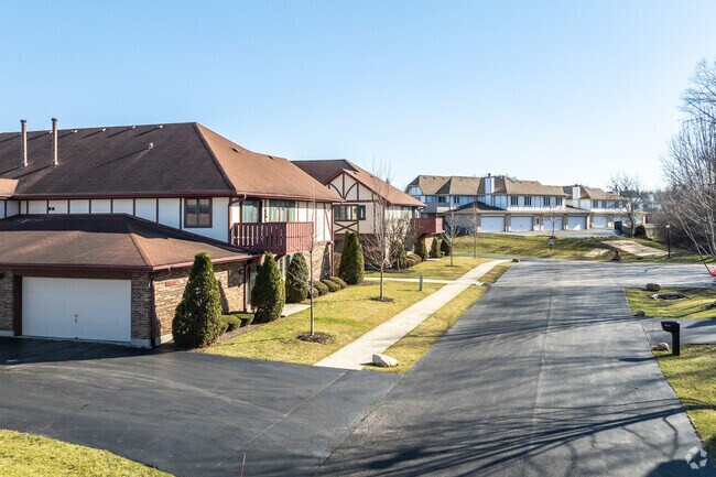 Most of the residential buildings in the Lake Katherine neighborhood are duplexes and townhomes.