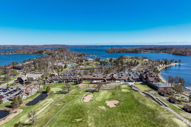 Luxury resorts in Brainerd reside next to scenic lakes and pristine golf courses.